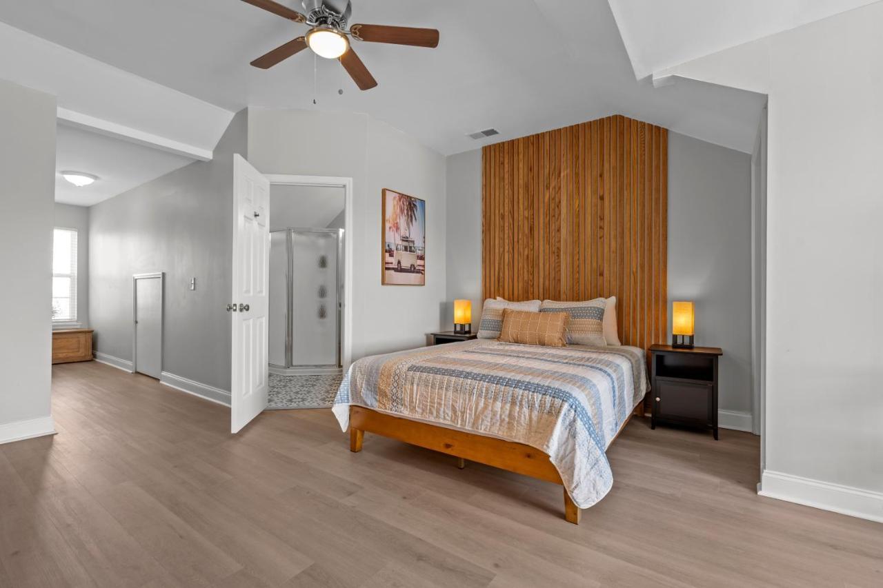 ☆Live On The Water! Lake Palmetto Palm W/ Patio - 10Min To Downtown & Beaches☆ Чарльстон Экстерьер фото