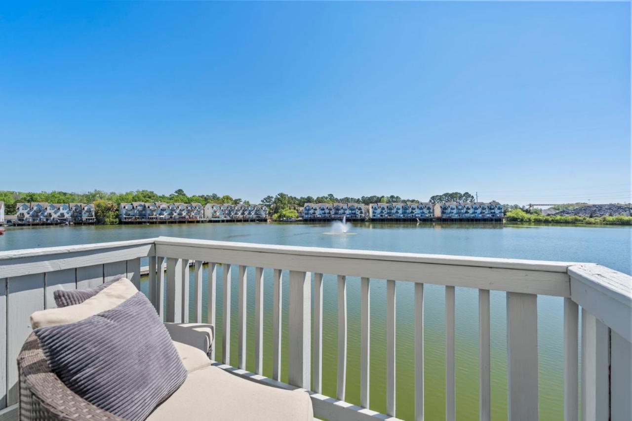 ☆Live On The Water! Lake Palmetto Palm W/ Patio - 10Min To Downtown & Beaches☆ Чарльстон Экстерьер фото