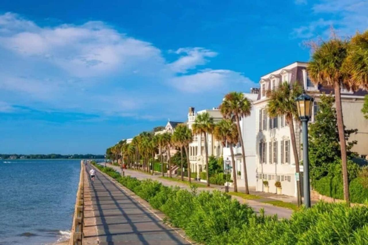 ☆Live On The Water! Lake Palmetto Palm W/ Patio - 10Min To Downtown & Beaches☆ Чарльстон Экстерьер фото